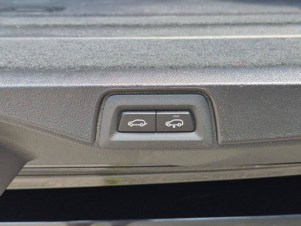 Used 2025 BMW X7 xDrive40i AWD/4WD image 10
