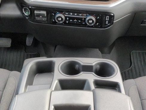 Used 2025 Chevrolet Silverado 2500 LT w/ Convenience Package AWD/4WD image 18