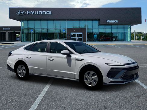 New 2026 Hyundai Sonata SE FWD image 10