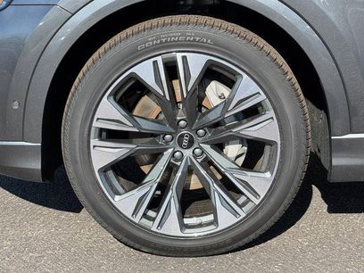 New 2026 Audi Q8 Premium Plus