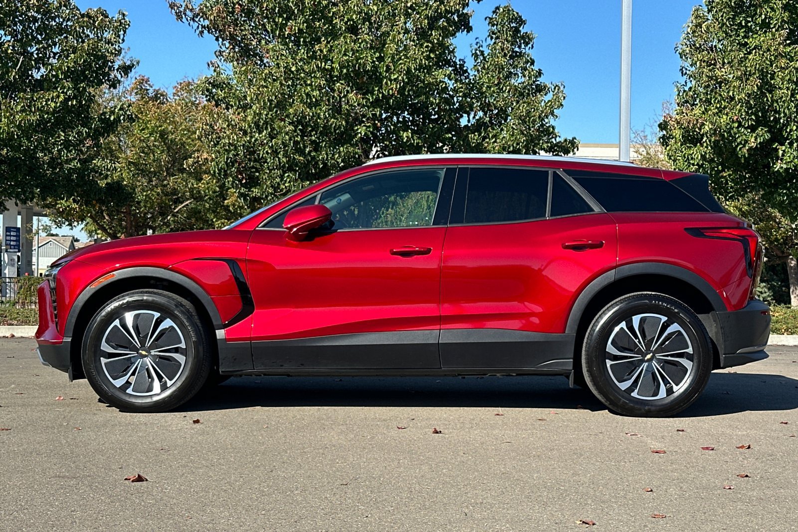 Used 2024 Chevrolet Blazer EV LT AWD/4WD image 7