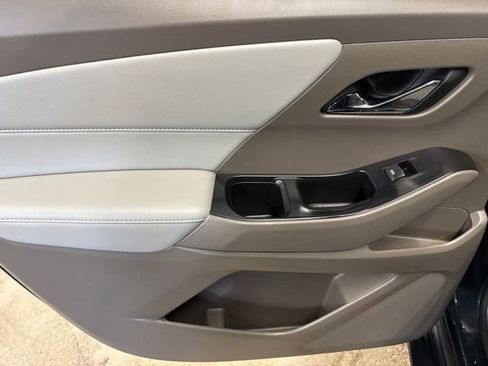 Used 2020 Chevrolet Traverse LT w/ Driver Confidence II Package AWD/4WD image 20