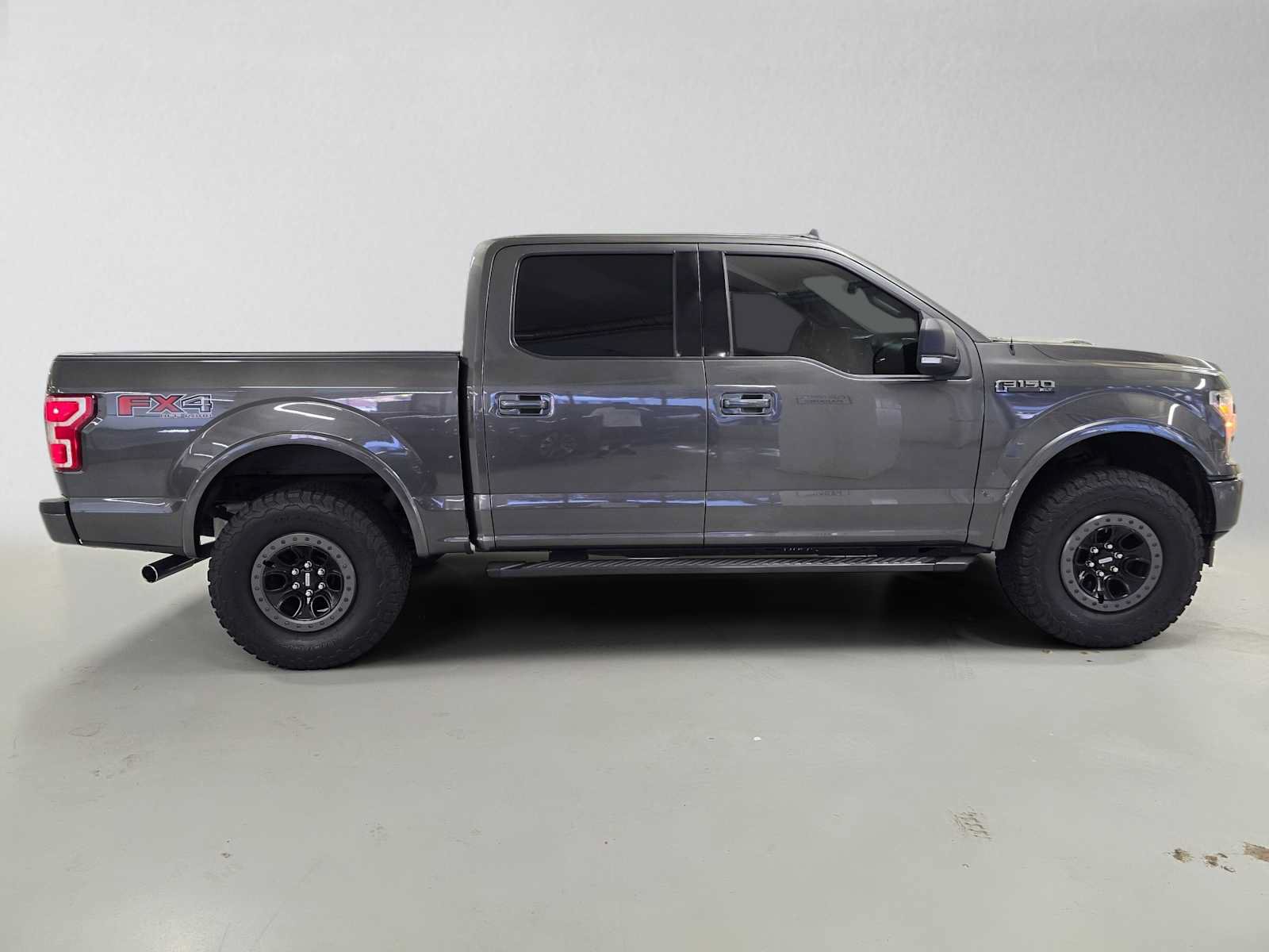 Used 2019 Ford F150 XLT w/ Equipment Group 302A Luxury AWD/4WD image 6