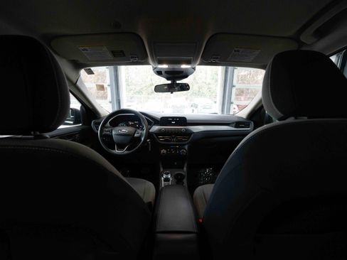 Used 2020 Ford Escape S image 19