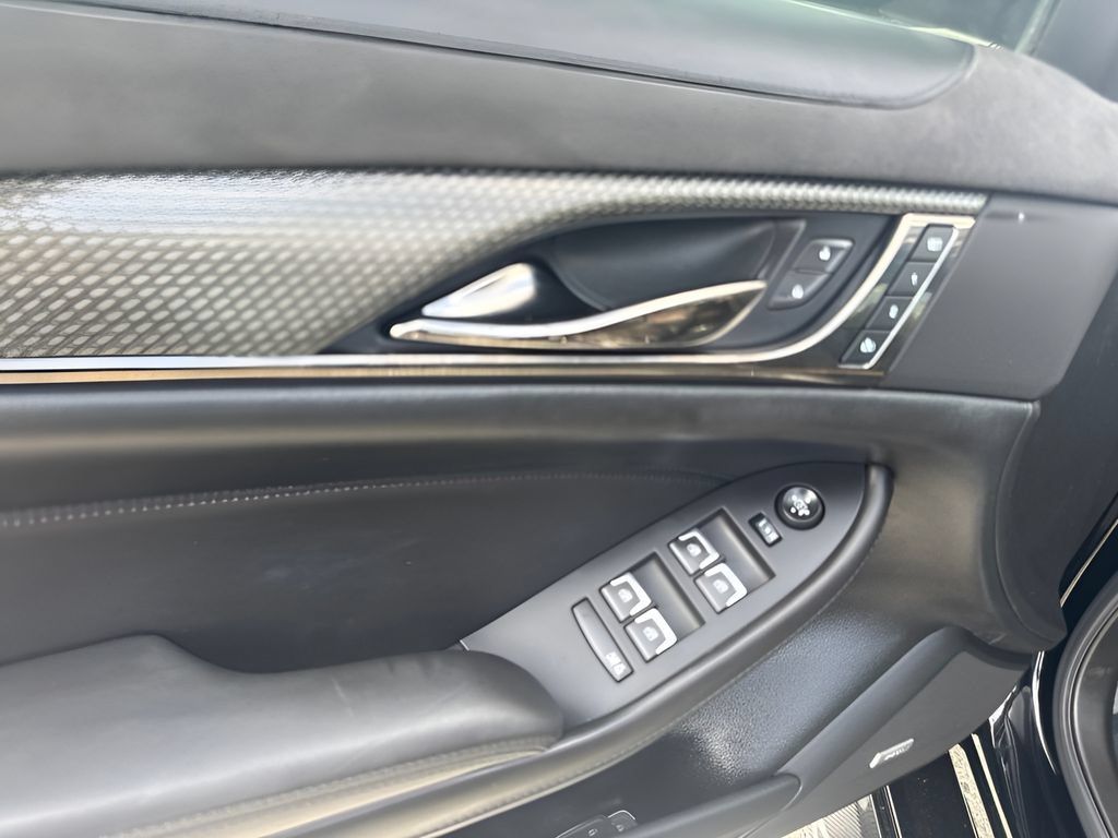 Used 2018 Cadillac CTS V RWD image 23
