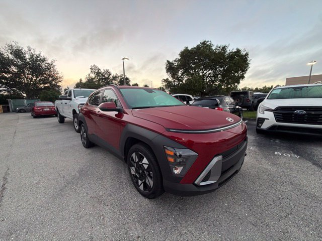 Used 2025 Hyundai Kona SEL FWD image 4