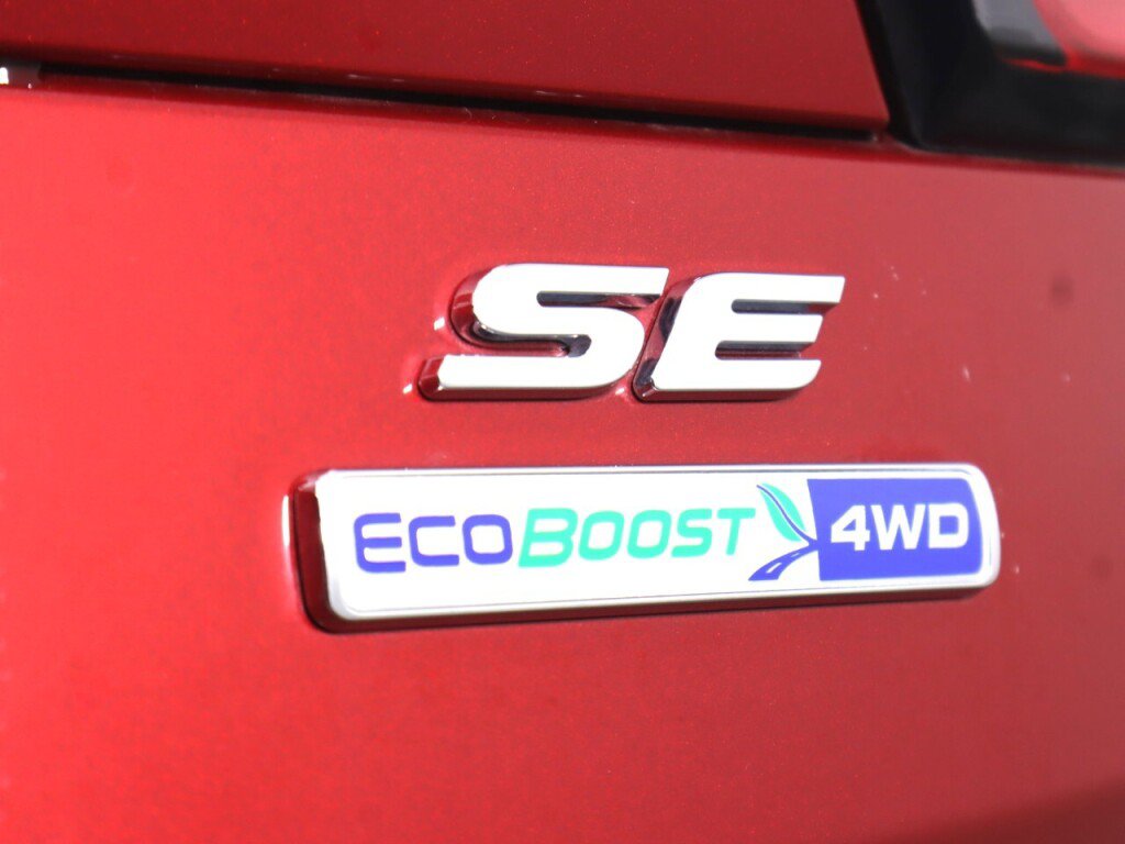 Used 2018 Ford Escape SE w/ SE Sync 3 Package AWD/4WD image 34