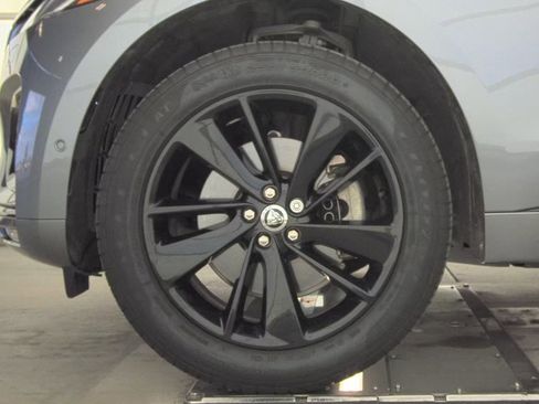 Used 2025 Jaguar F-PACE R-Dynamic S image 13