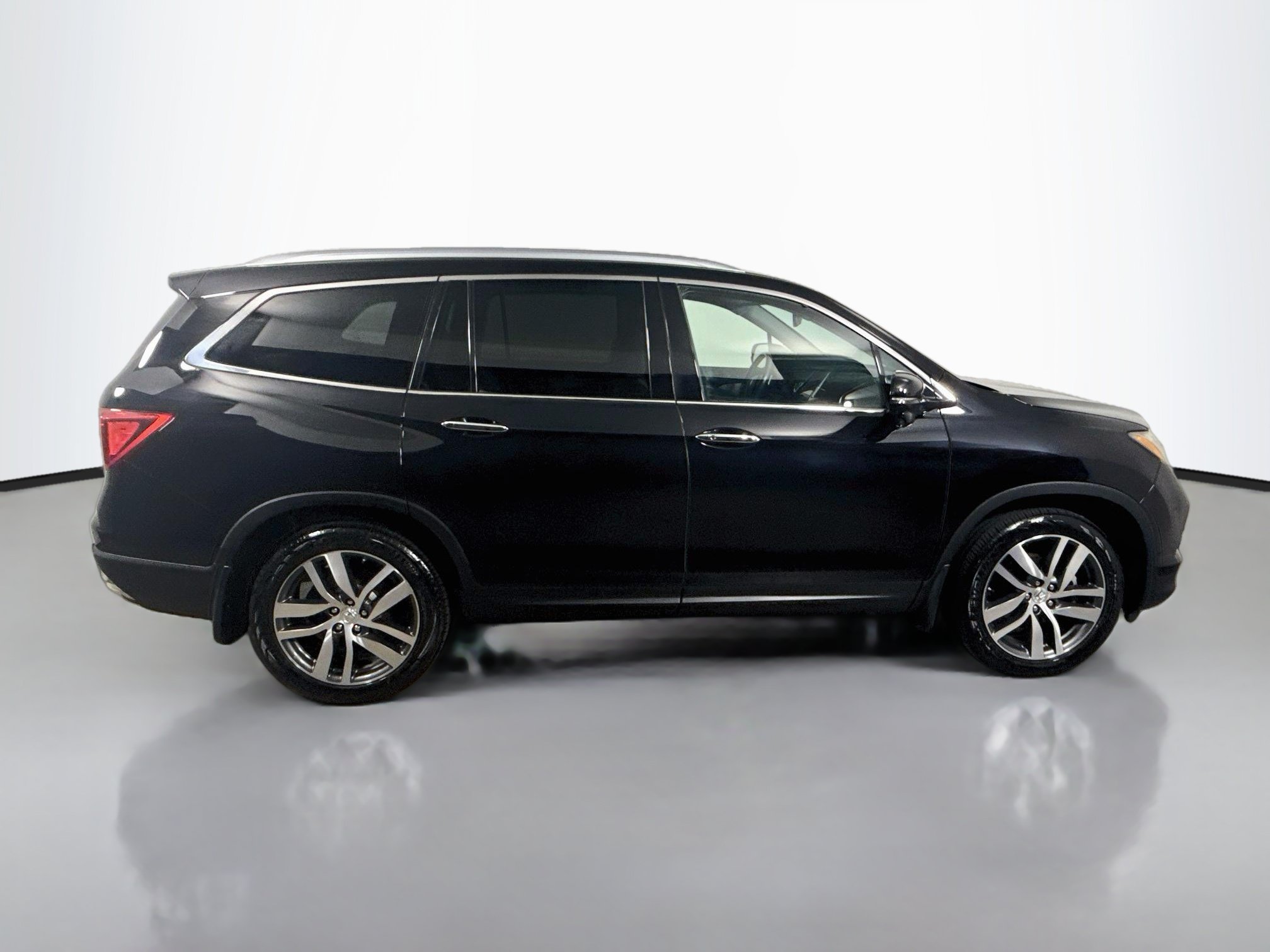 Used 2016 Honda Pilot Touring image 8