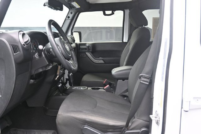 Used 2018 Jeep Wrangler Unlimited Sport S AWD/4WD image 17