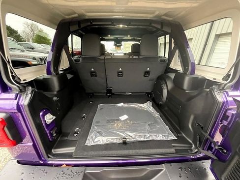 New 2026 Jeep Wrangler Unlimited Rubicon AWD/4WD image 7