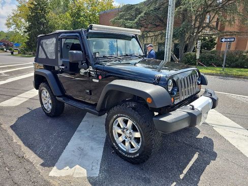 Used 2011 Jeep Wrangler Sport image 3