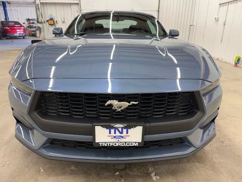 Certified 2025 Ford Mustang Coupe RWD image 3