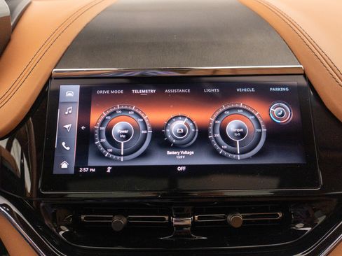 Used 2025 Aston Martin DBX 707 AWD/4WD image 30