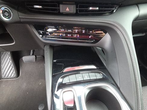 Used 2022 Buick Envision Preferred FWD image 23