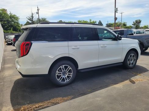 New 2026 Ford Expedition Active AWD/4WD image 5