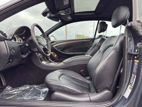 Used 2008 Mercedes-Benz CLK 350 Coupe image 9