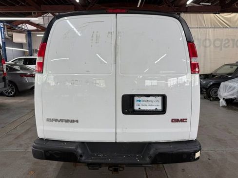 Used 2019 GMC Savana 3500 Extended w/ Driver Convenience Package RWD image 3