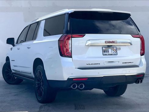 Used 2023 GMC Yukon XL Denali w/ Advanced Technology Package AWD/4WD image 4