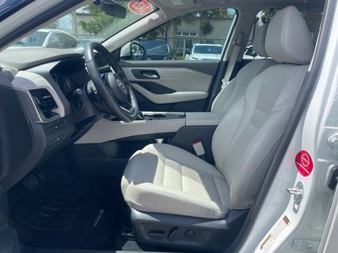 Certified 2022 Nissan Rogue SL w/ SL Premium Package FWD image 5