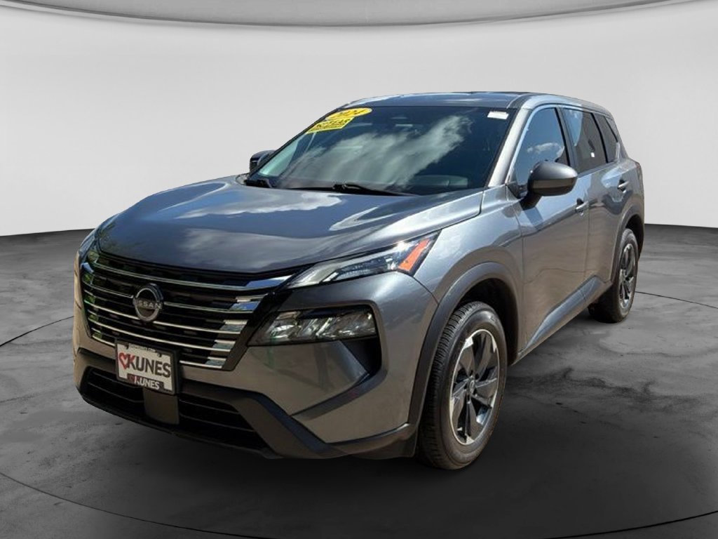 Used 2024 Nissan Rogue SV AWD/4WD image 5