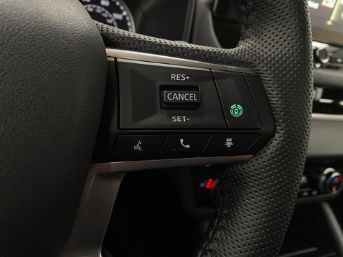 New 2025 Mitsubishi Outlander SE image 16