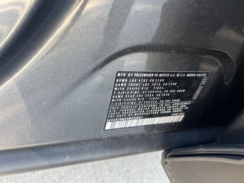 Certified 2025 Volkswagen Tiguan S image 31