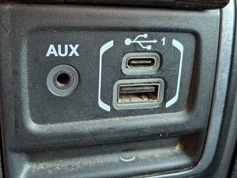 Used 2021 Jeep Wrangler Sport AWD/4WD image 19