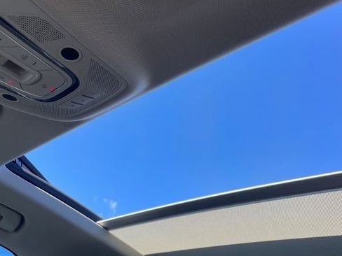 Used 2017 Audi Q7 3.0T Prestige image 12