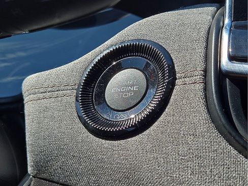 Used 2023 Jeep Compass Latitude image 31