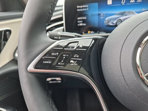 New 2026 Mercedes-Benz E 350 4MATIC Sedan image 19