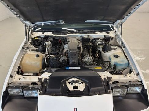 Used 1992 Chevrolet Camaro Z28 RWD image 18