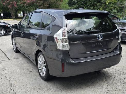 Used 2013 Toyota Prius V Five FWD image 3