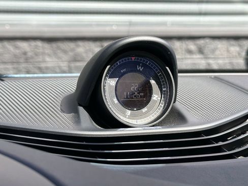 Certified 2025 Porsche Taycan 4S image 33