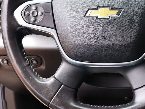 Used 2021 Chevrolet Traverse LT FWD image 57
