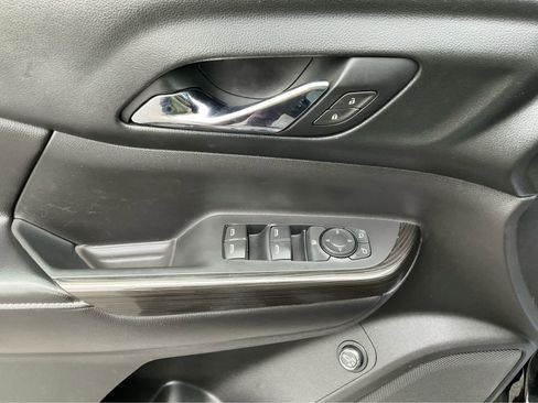 Used 2018 GMC Acadia SLT FWD image 14