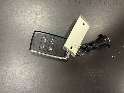 Used 2019 Land Rover Range Rover Sport HSE AWD/4WD image 30