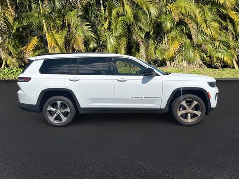 Used 2026 Jeep Grand Cherokee L Limited w/ Luxury Tech Group II RWD image 4