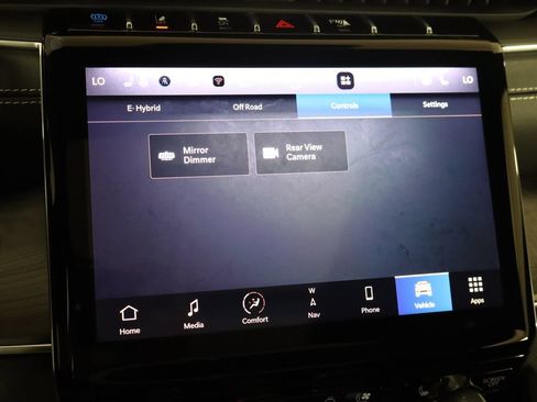 Used 2023 Jeep Grand Cherokee Overland w/ Luxury Tech Group IV AWD/4WD image 40
