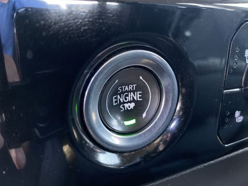 Used 2024 GMC Sierra 1500 Elevation AWD/4WD image 17