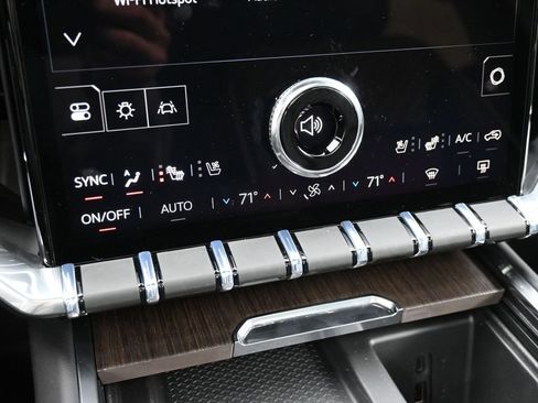 New 2026 GMC Acadia Denali w/ Super Cruise Package image 18