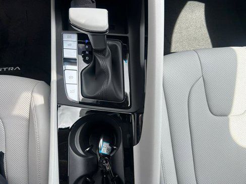 New 2026 Hyundai Elantra Limited FWD image 21