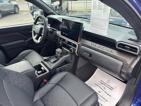Certified 2025 Toyota Tacoma Limited w/ Tow Tech Package AWD/4WD image 39
