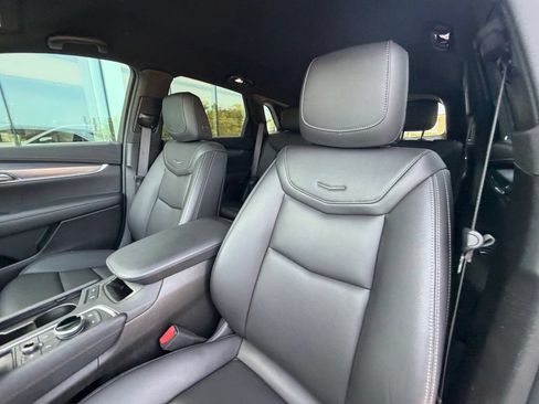 Used 2024 Cadillac XT5 Luxury FWD image 11