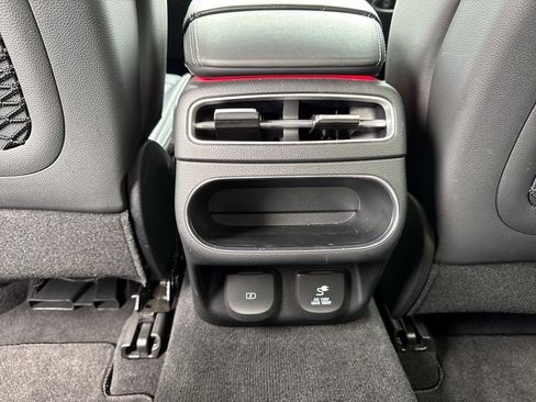 Used 2025 Genesis GV70 2.5T w/ Advanced Package AWD/4WD image 29