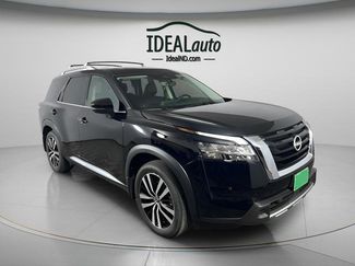 Used 2024 Nissan Pathfinder Platinum video 1