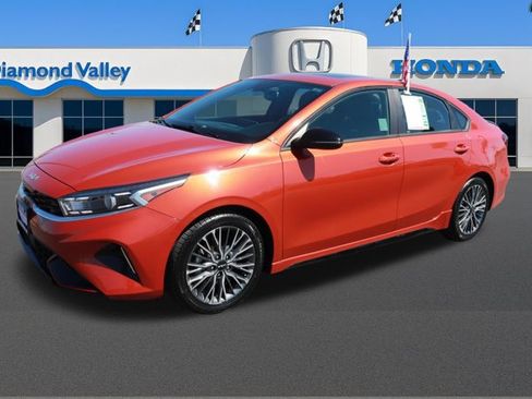 Used 2023 Kia Forte GT-Line w/ GT-Line Premium Package FWD image 3