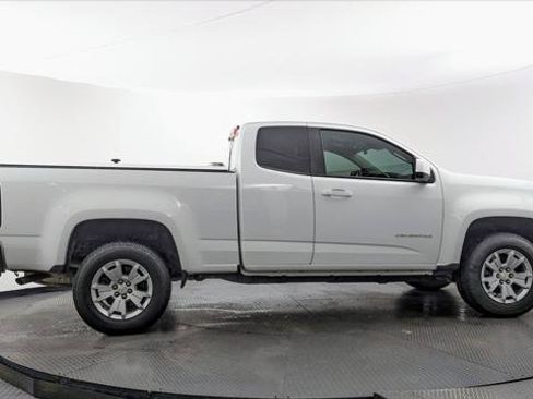 Used 2022 Chevrolet Colorado LT w/ Fleet Safety Package RWD image 9