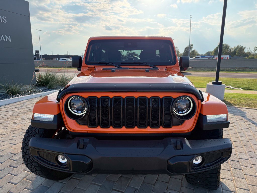 Used 2025 Jeep Wrangler Unlimited Sahara AWD/4WD image 24