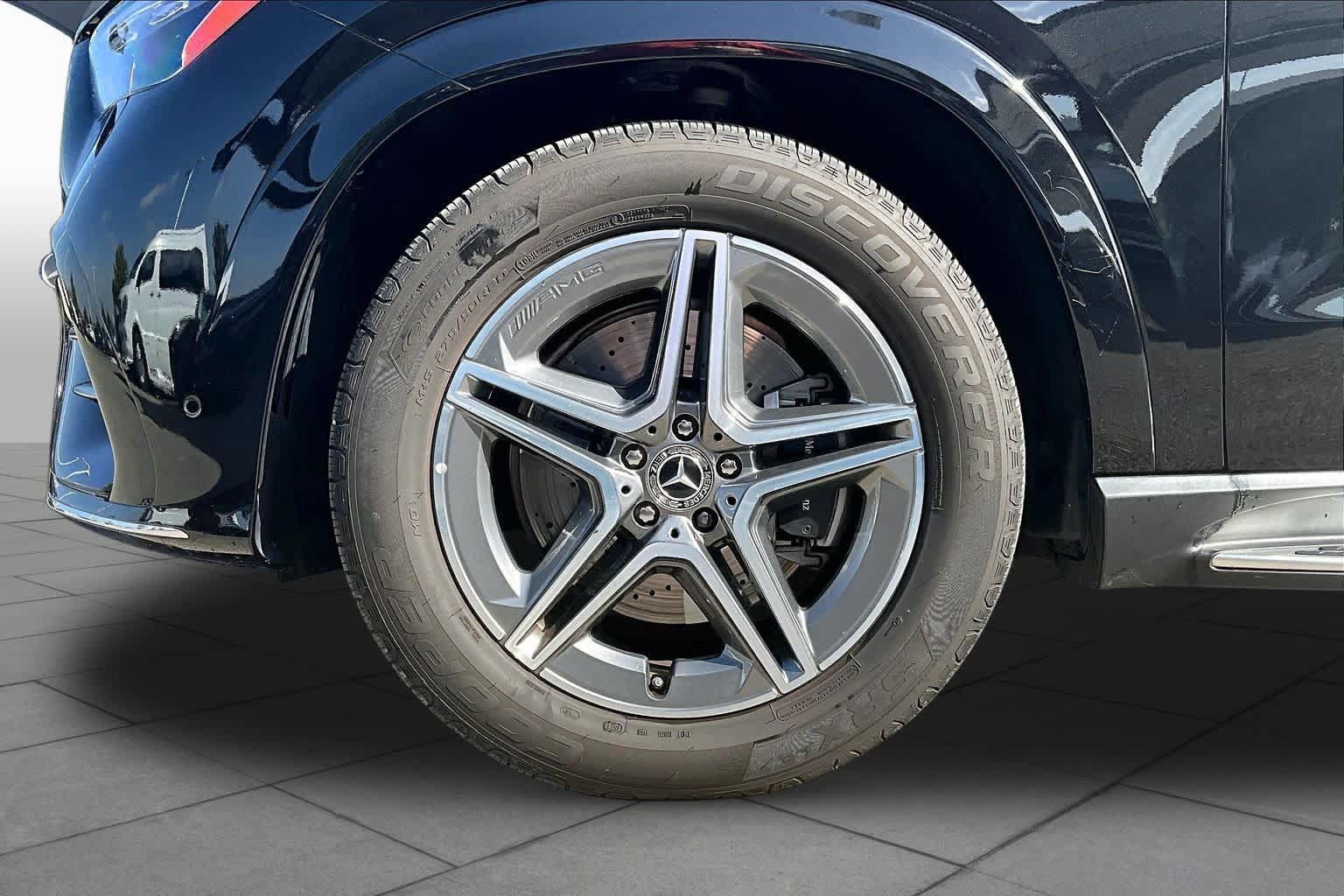 Used 2024 Mercedes-Benz GLE 450 4MATIC image 11